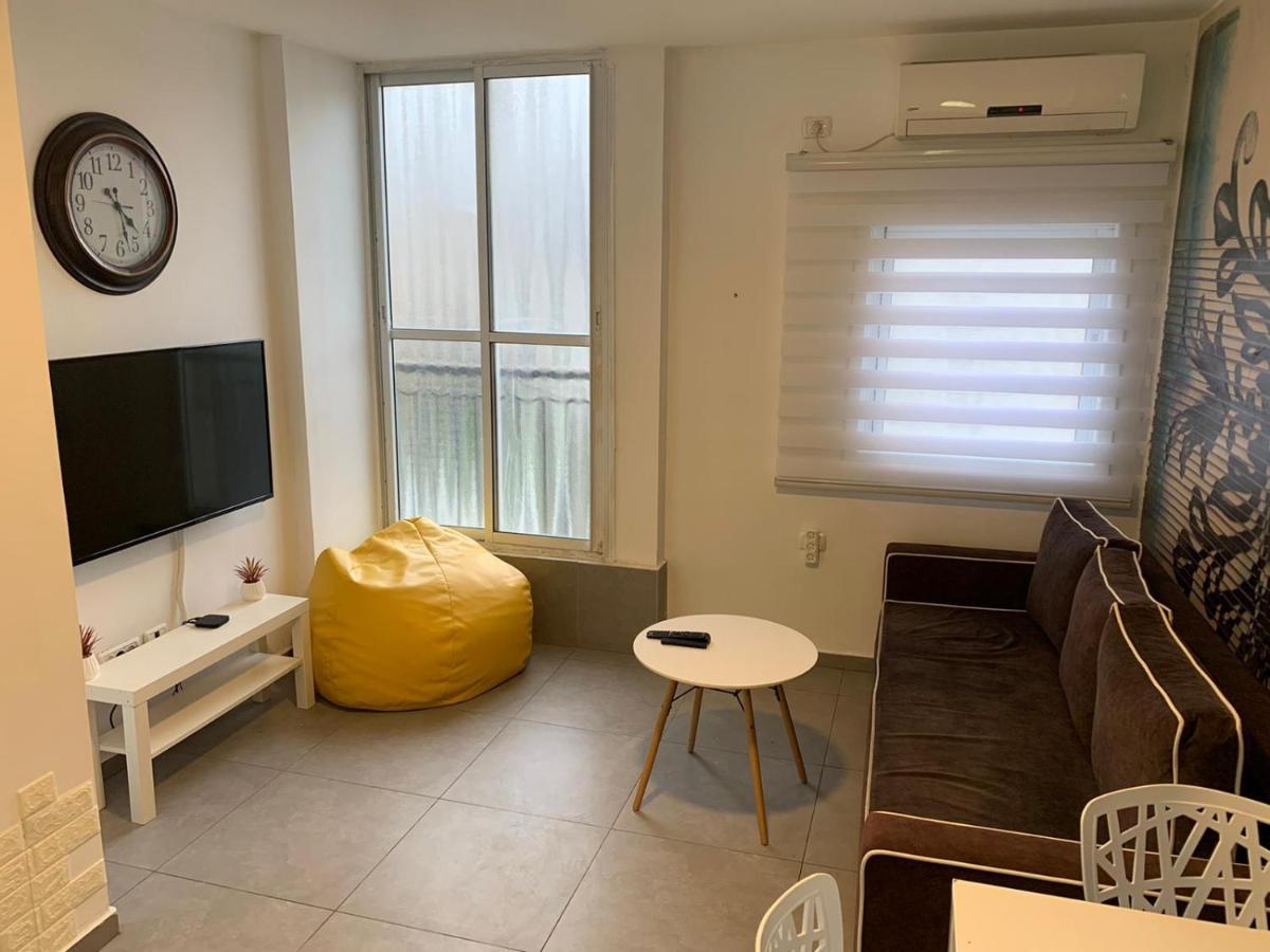 Gk Apartment Harmony Бат-Ям Экстерьер фото