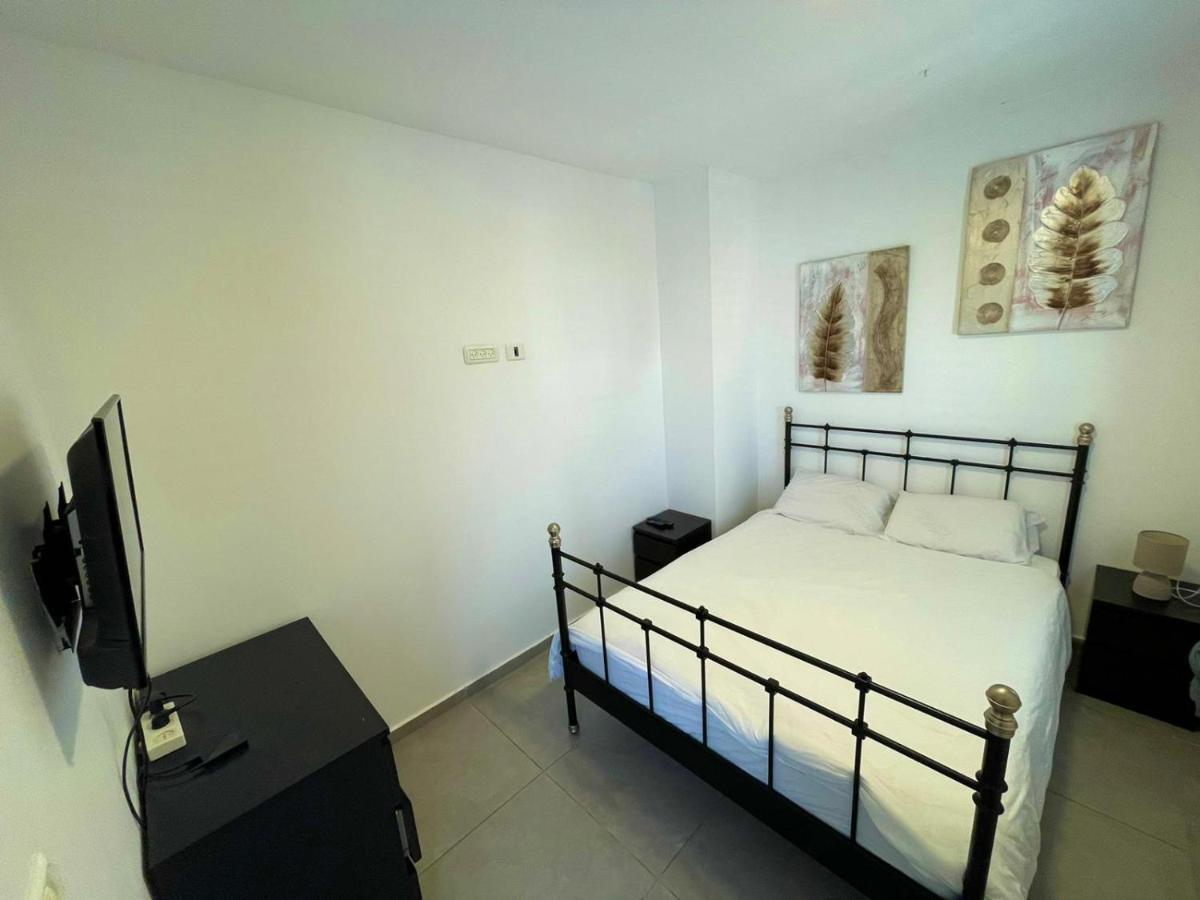 Gk Apartment Harmony Бат-Ям Экстерьер фото