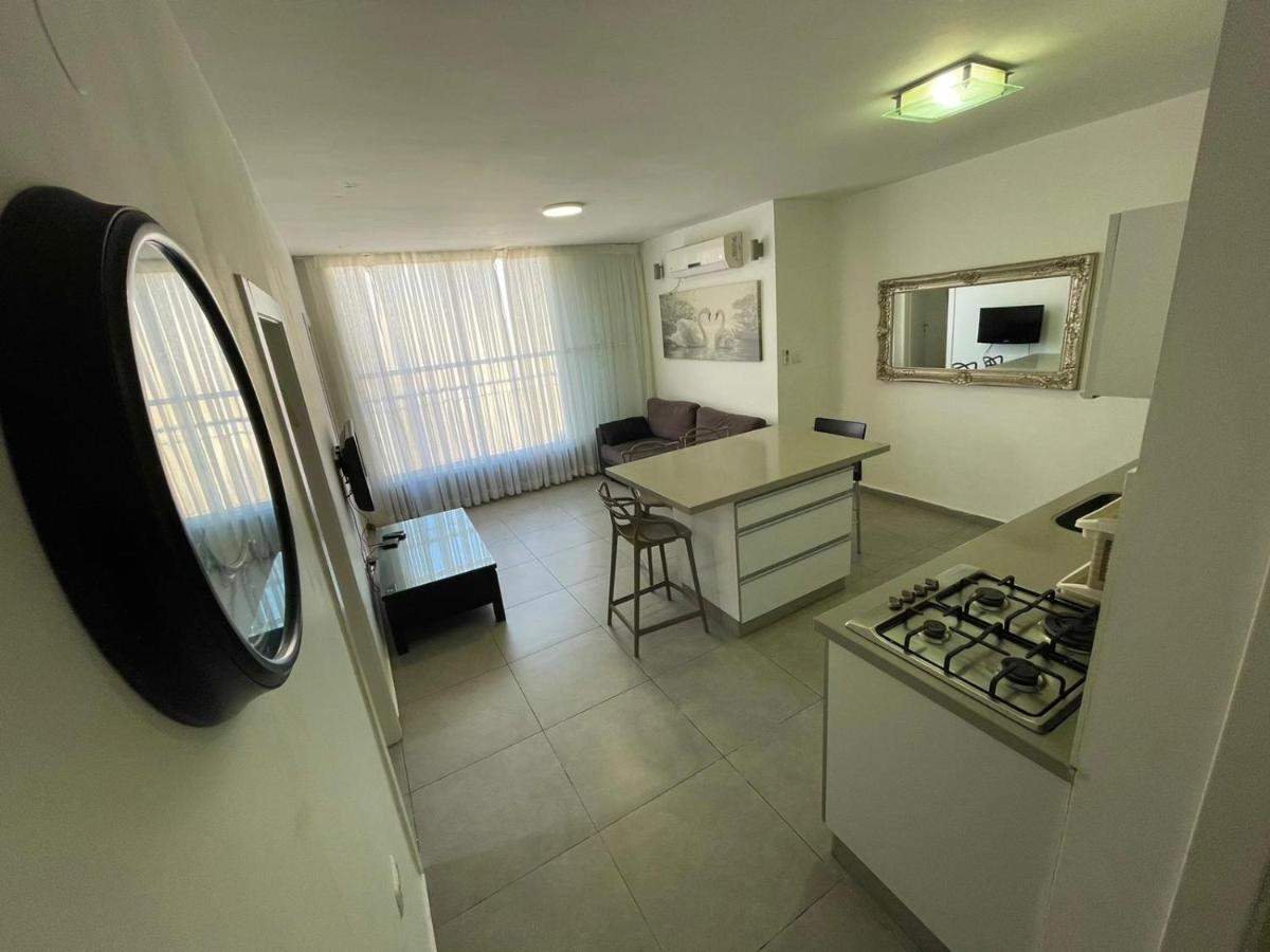 Gk Apartment Harmony Бат-Ям Экстерьер фото