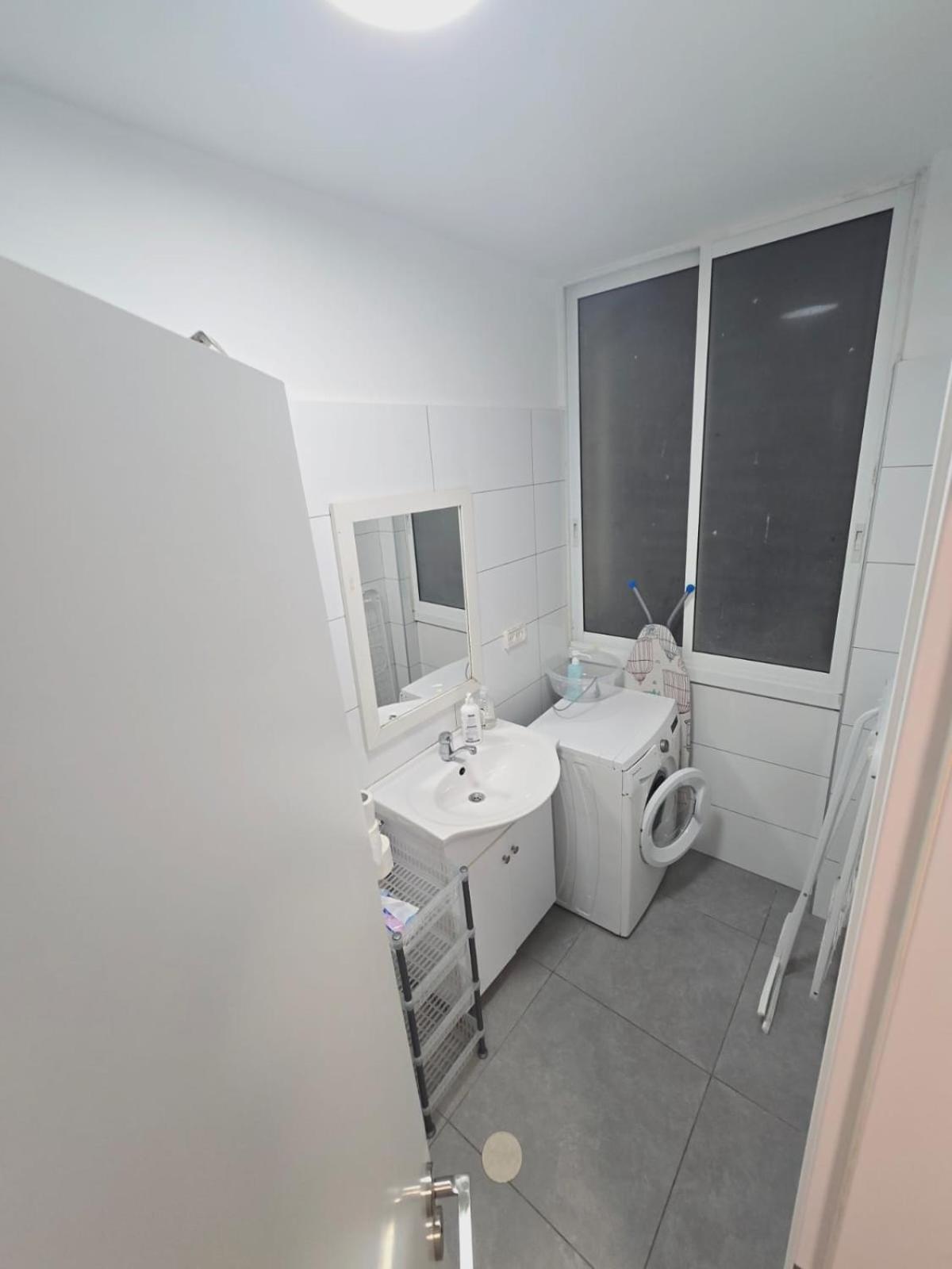 Gk Apartment Harmony Бат-Ям Экстерьер фото