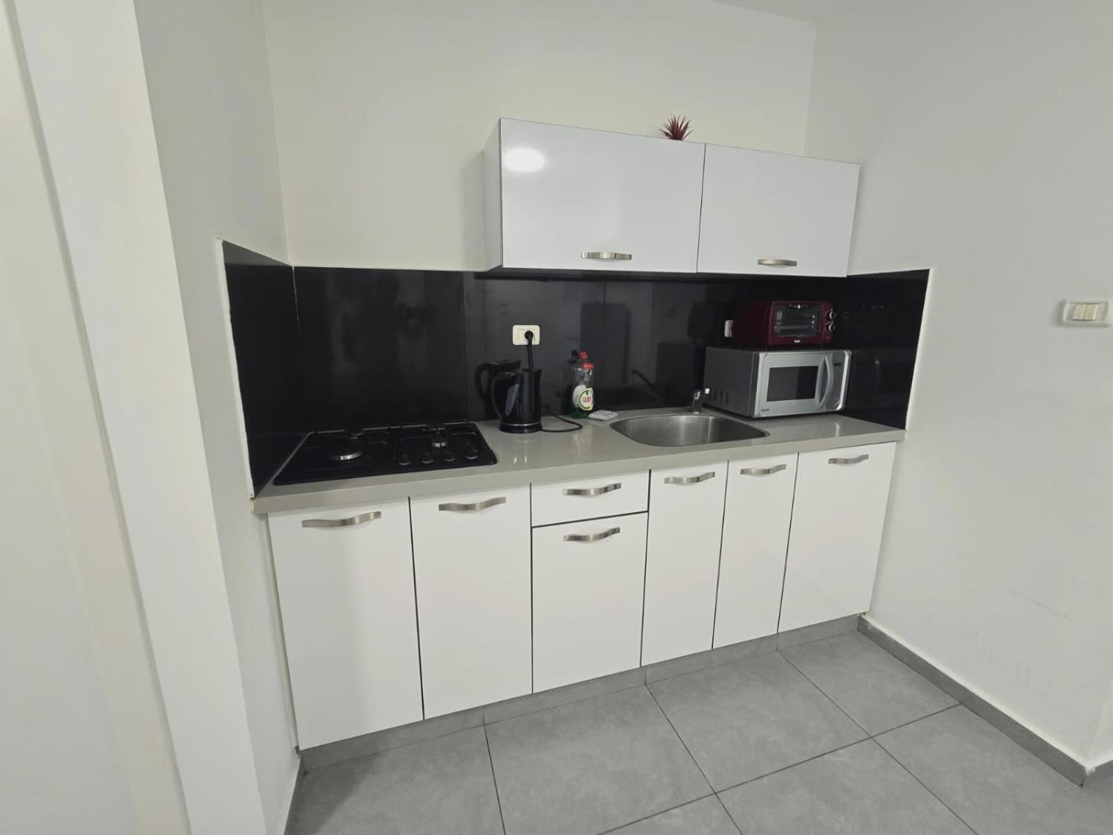 Gk Apartment Harmony Бат-Ям Экстерьер фото